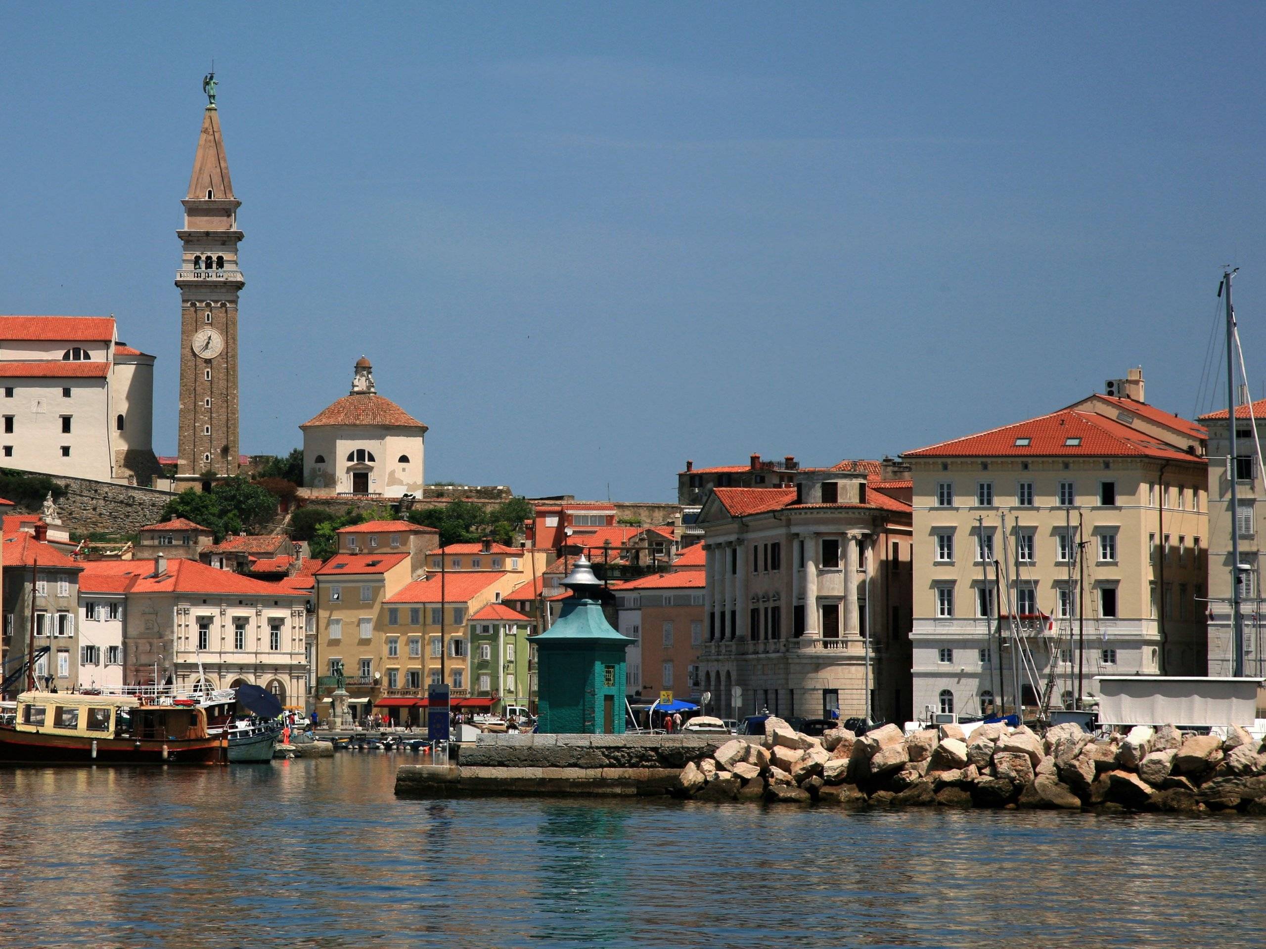 piran-primorje-slovinsko-soukom-rekrea-n-domy-pokoje